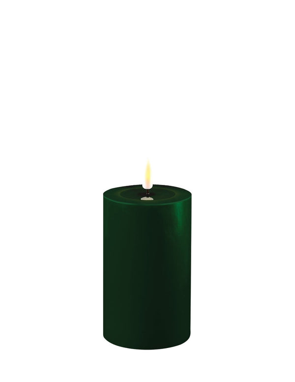 Mørkegrønt LED-blokklys i stearin - Ø 7,5 cm