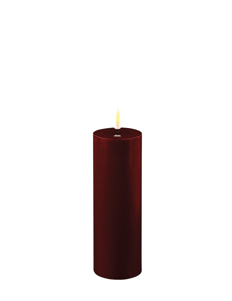 Mørk burgunder LED-blokklys i stearin - Ø 5 cm